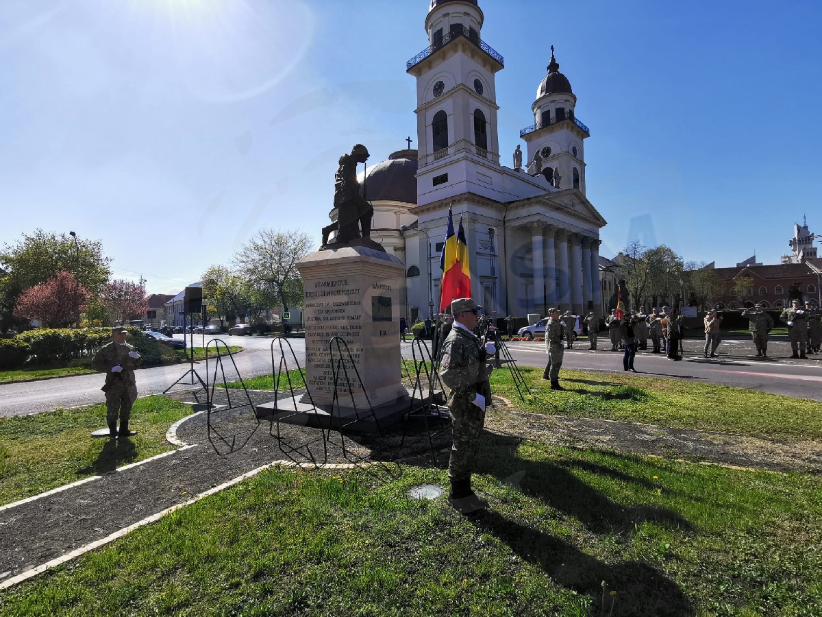 FOTO/VIDEO. 103 de ani de la eliberarea Sătmarului de către Armata Română. Ceremonie în centrul municipiului Satu Mare