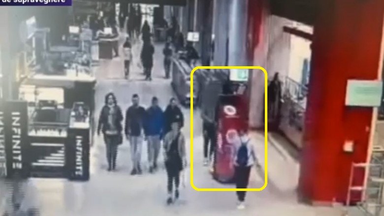 VIDEO. Un tânăr (19 ani) a furat un bancomat dintr-un mall în plină zi, fără să fie oprit