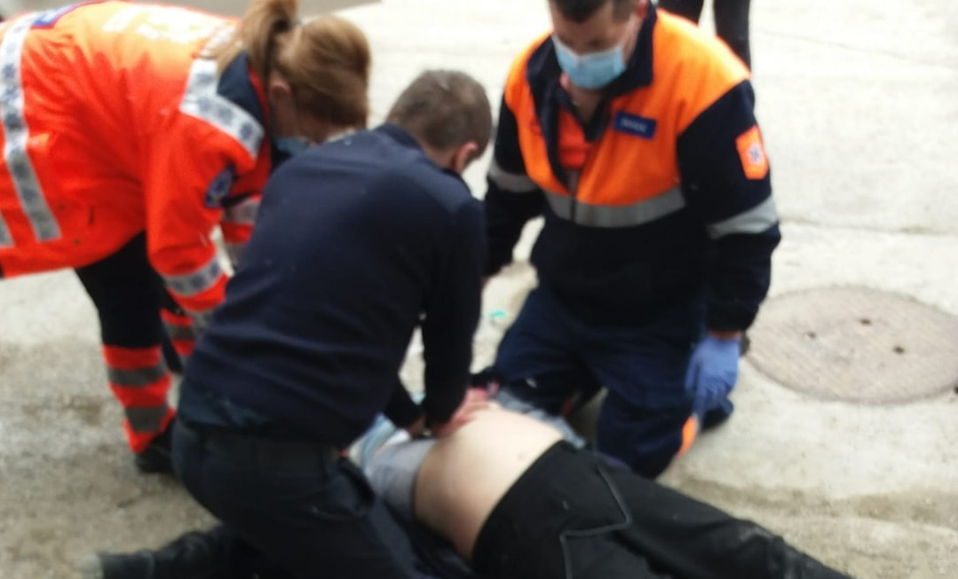 FOTO. După 4 zile pe fugă, o ucraineacă a făcut infarct în România, în fața fiului