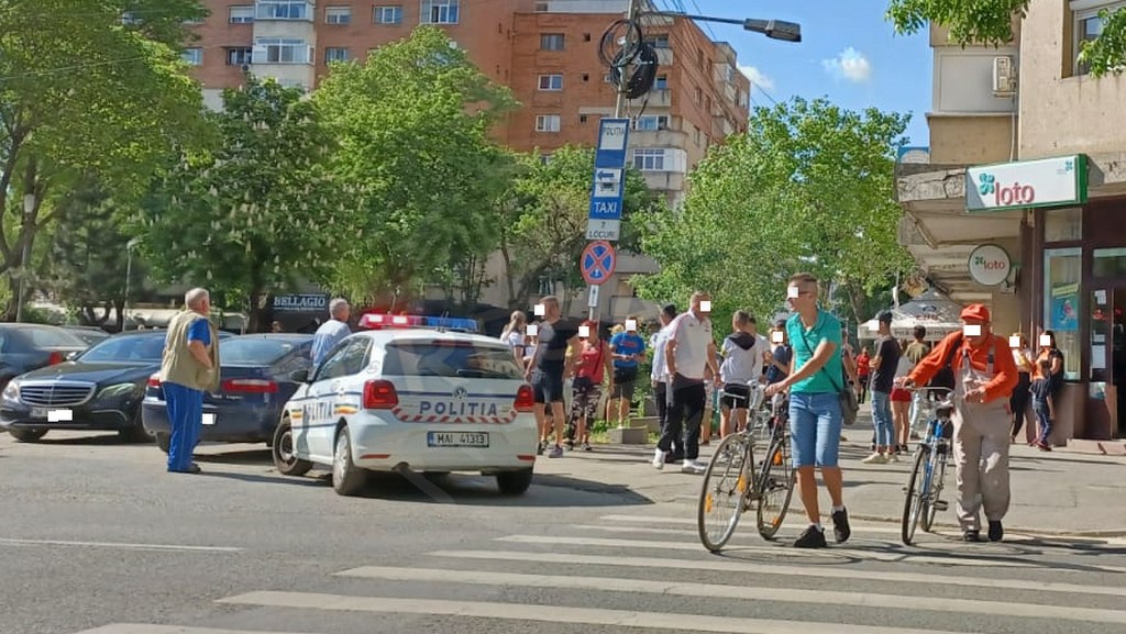 FOTO. Un bunic a lovit cu mașina un copil, aflat pe ”zebră”, în municipiul Satu Mare