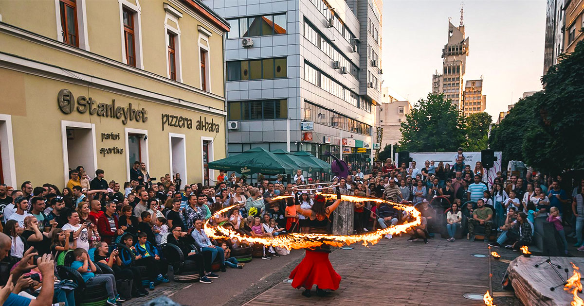 PROGRAM COMPLET. Street Music Festival începe astăzi la Satu Mare. Șase scene, zeci de artiști, 100 de spectacole