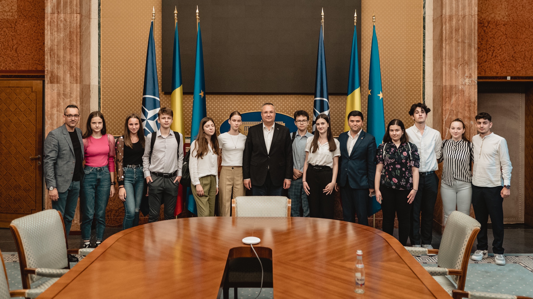 FOTO. Tinerii de zece ai județului Satu Mare s-au întâlnit cu premierul României