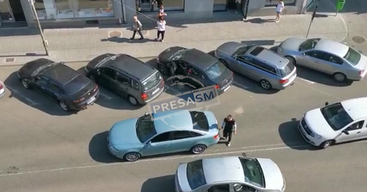 VIDEO. Accident și înjurături în centrul municipiului Satu Mare. Șoferiță ”mitraliată” de un tânăr