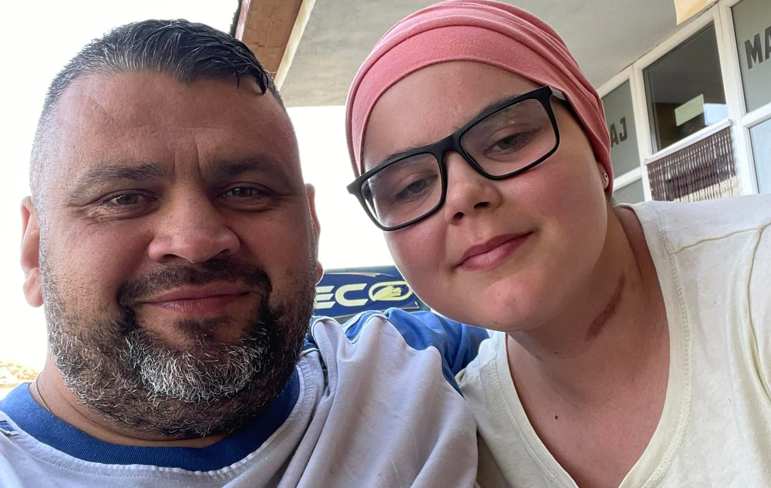 FOTO. Rebeka, adolescenta din județ care a învins o boală necruțătoare. Zâmbește din nou