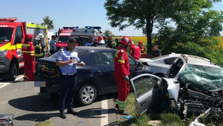 FOTO. Patru morți din cauza unui șofer cu zeci de amenzi pentru viteză și cu permisul suspendat de 4 ori