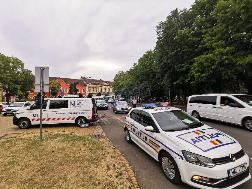 FOTOGALERIE. Razie ”anti-tunning” în Piața Libertății! Șoferii trași pe dreapta