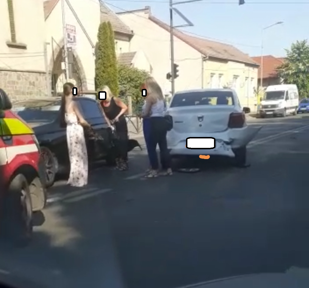 Fotó. 21 éves nő okozott balesetet az Octavian Goga Sugárúton. Több autó is megsérült