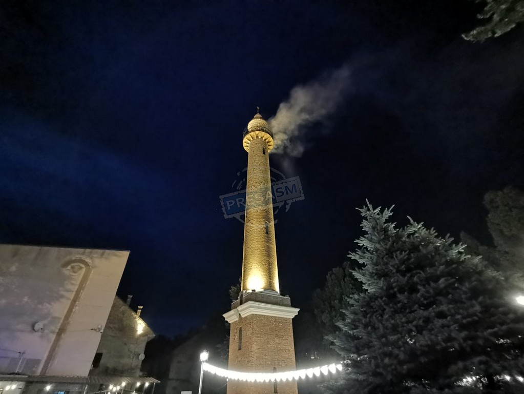 FOTO/VIDEO. Incendiul de la Turnul pompierilor a fost provocat de o persoană