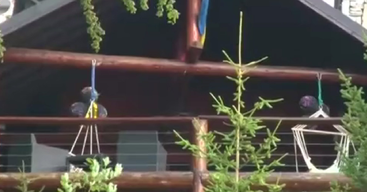 Incident la o pensiune din țară. Petrecăreții au ieșit la un selfie, s-a rupt terasa cu ei