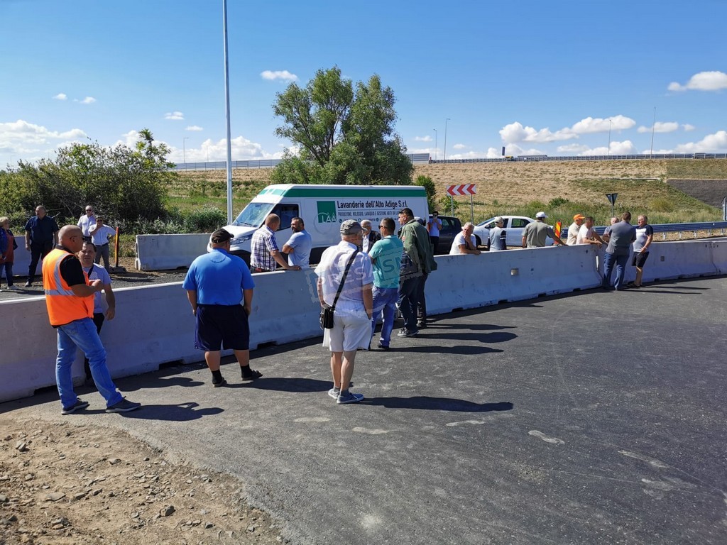 FOTO/VIDEO. UPDATE - CNAIR promite deblocarea drumului în cursul zilei de luni