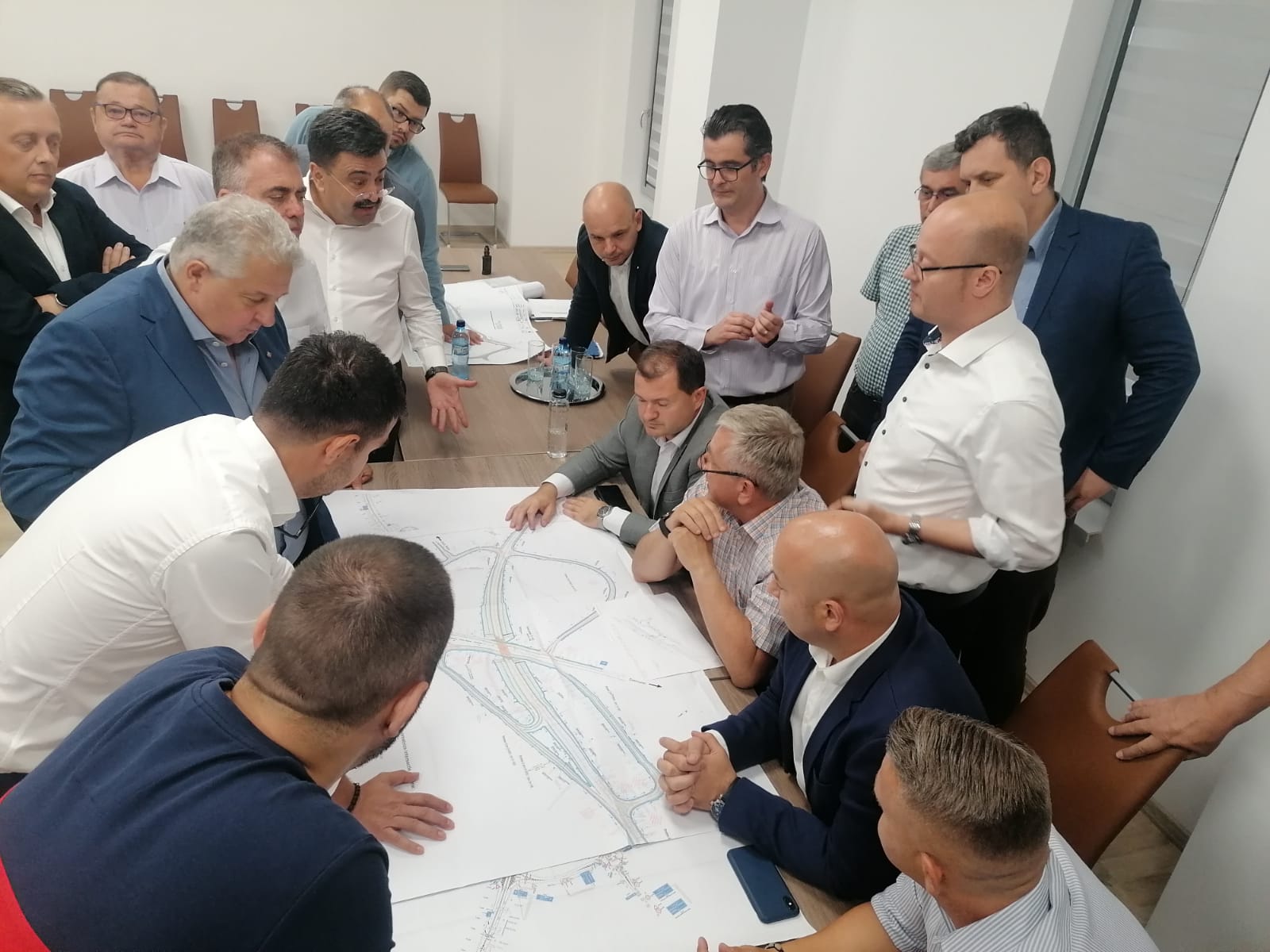 Fotó/Videó. Nagy hűhó semmiért. Szatmárzsadány és a Szőkemocsár lakói még várhatnak a változásokra