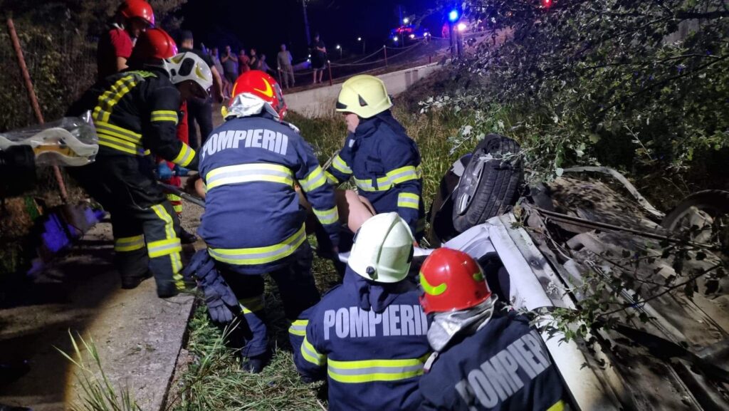 Șapte persoane implicate într-un accident între Satu Mare și Baia Mare. Dou tinere au ajuns la Urgență