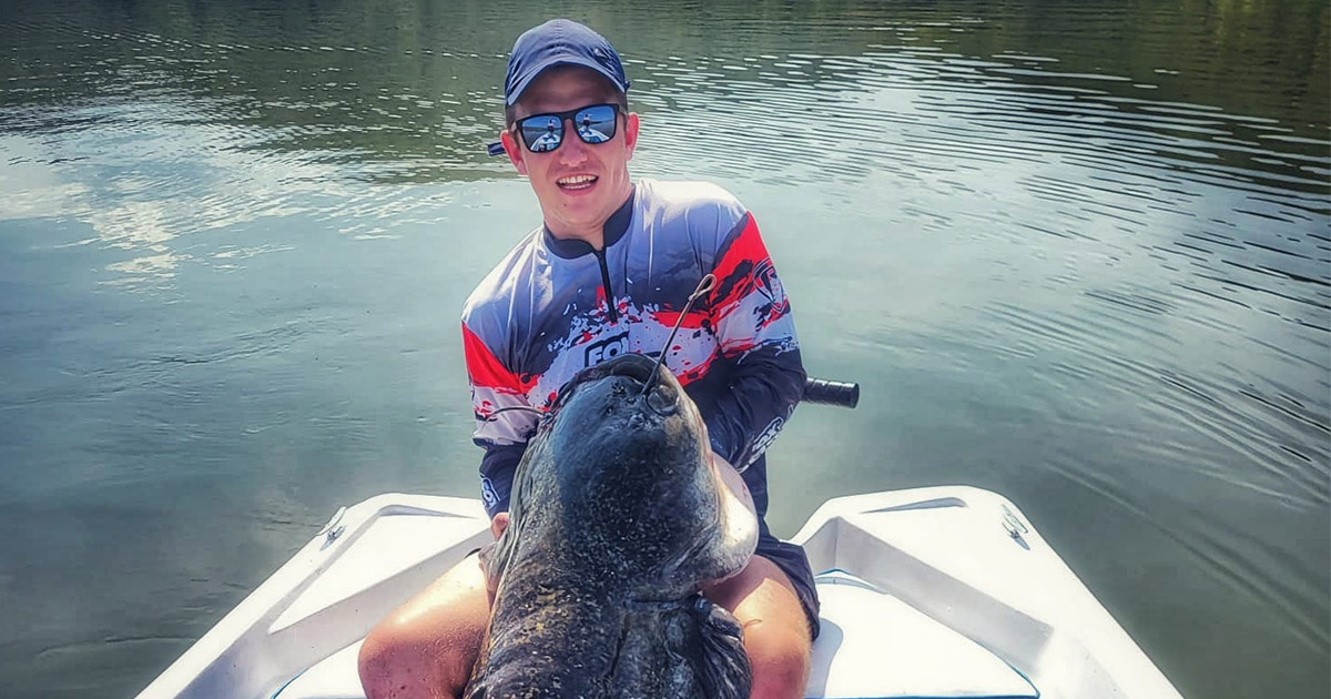 FOTO. Somn de mari dimensiuni prins în județul Satu Mare. Pescarul l-a eliberat!