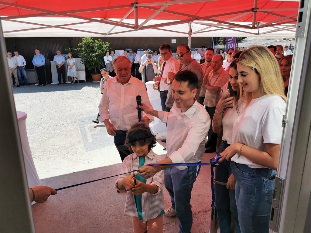 LEBĂDA, 33 DE ANI! Eveniment special cu cei mai importanți producători de materiale de construcții și amenajări interioare din România