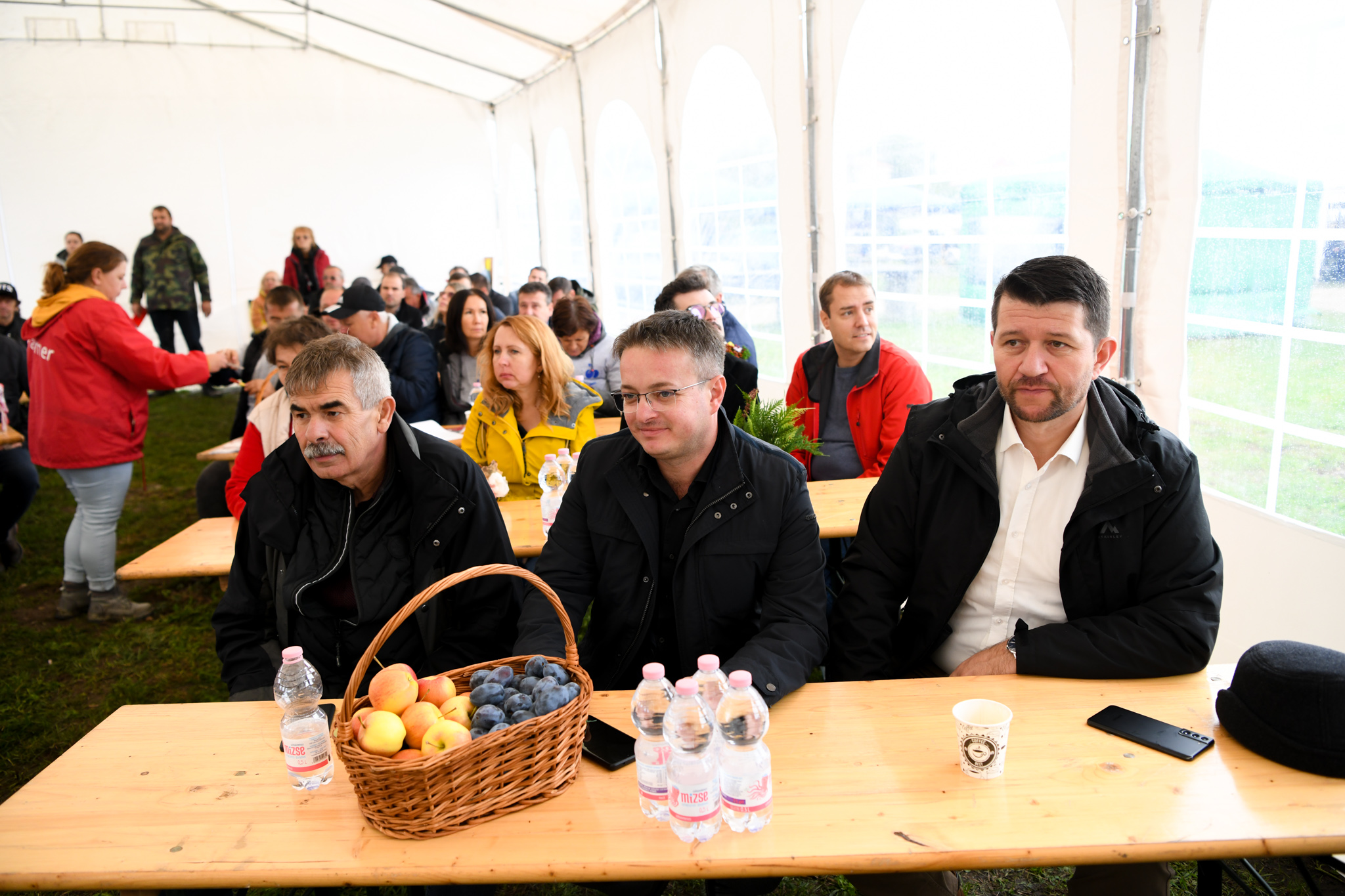 Deputatul Nagy Szabolcs felicită organizatorii Festivalului ”Din inima Sătmarului”