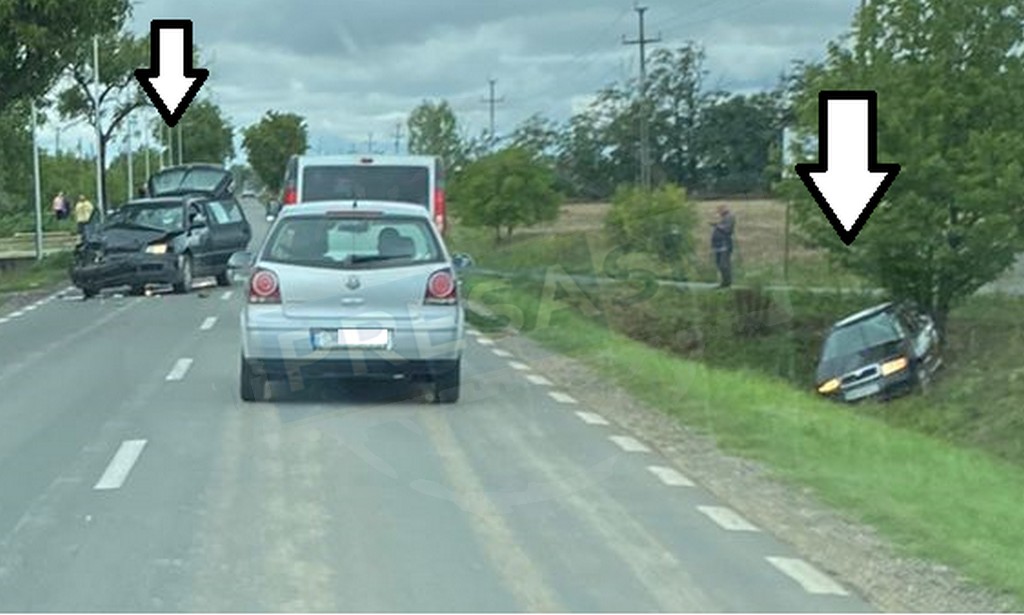 FOTO/VIDEO. Accident grav în Odoreu. O mașină în șanț, una pe șosea, victime multiple