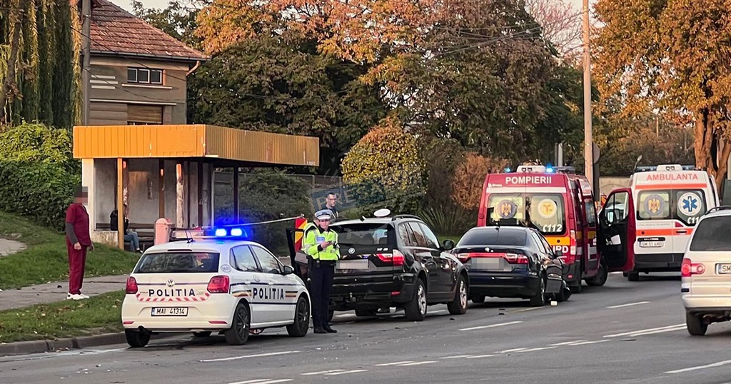 FOTO. Accident pe Drumul Botizului. Coliziune între două automobile. Trei persoane la ajuns la UPU