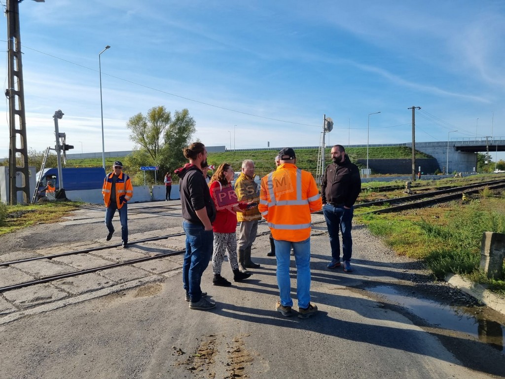 FOTO/VIDEO. Un nou protest pe centura Sătmarului. Oamenii, revoltați că se pun parapeții definitivi