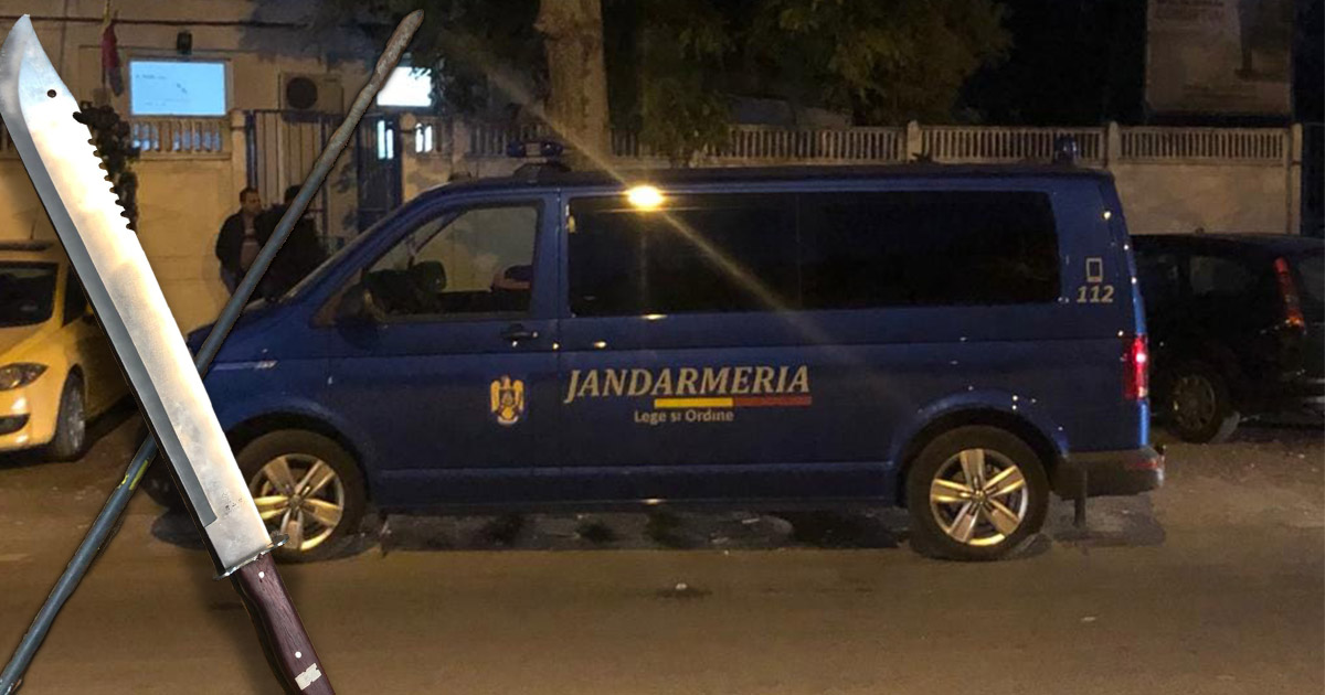 FOTO. Scene șocante în țară. Familie atacată cu maceta şi ranga de doi adolescenți chiar în fața tribunalului