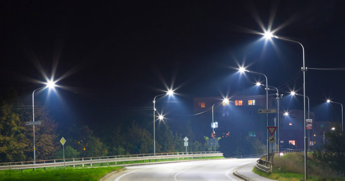 Primăria Satu Mare face economie la curent. Va da becurile "mai încet"