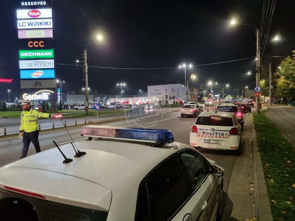 ”Șofer” urmărit de Poliție prin Satu Mare. Oamenii au încercat să îi oprească pe...polițiști