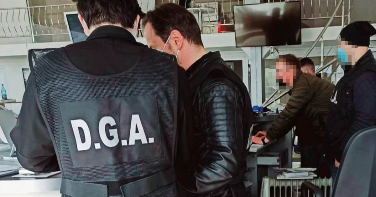 Unii șoferi sătmăreni nu se învață minte și încearcă să mituiască polițiștii de la Rutieră. Doi tineri agenți au sesizat de opt ori DGA