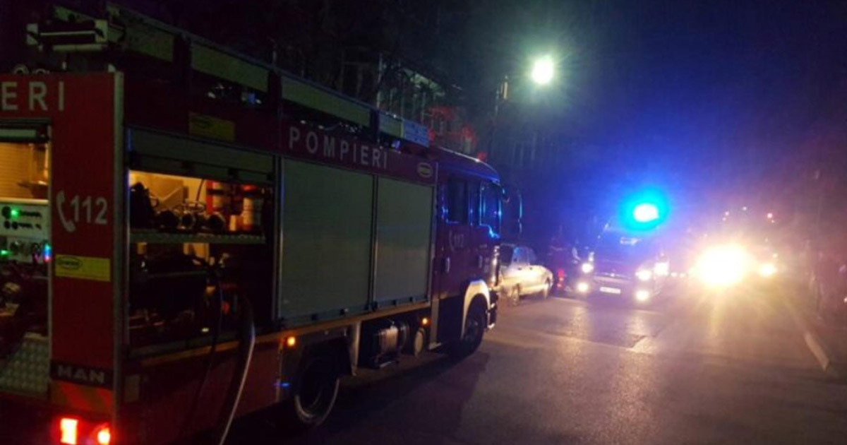 Incendiu la o fabrică din Satu Mare. Intervin pompierii cu două autospeciale