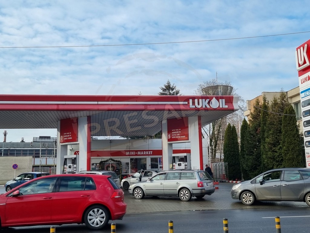 LISTĂ. Prețurile carburanților continuă să scadă în Satu Mare!