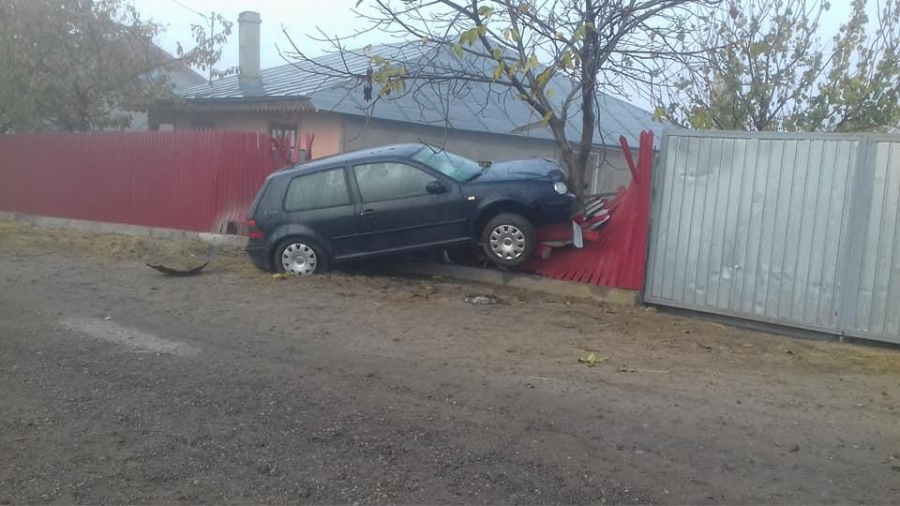 Fără permis, cu mașina neînmatriculată, un sătmărean s-a oprit în țeava de gaz. Prins mai târziu