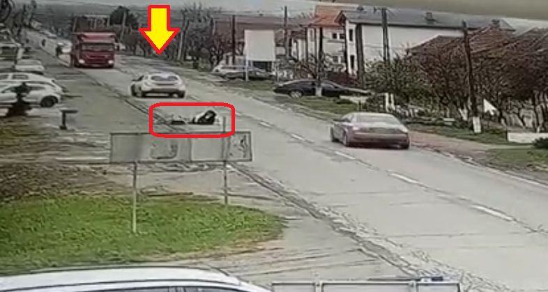 VIDEO. Sătmăreancă căzută pe șosea. Salvată la timp de un echipaj al Poliției Locale