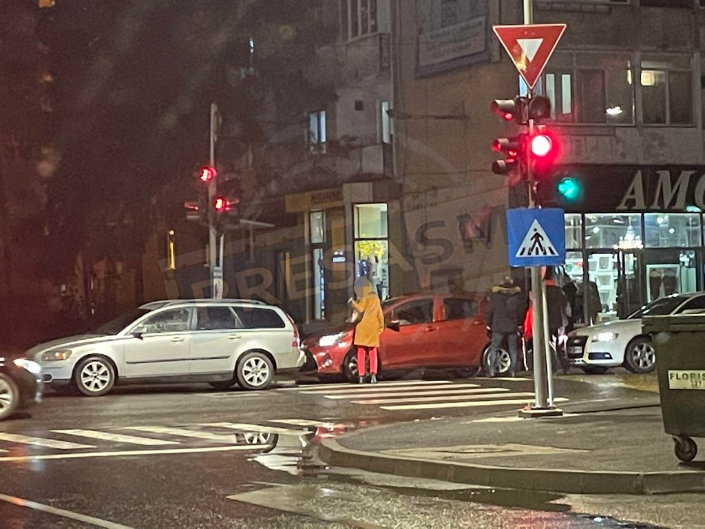 FOTO. Accident în lanț în municipiul Satu Mare