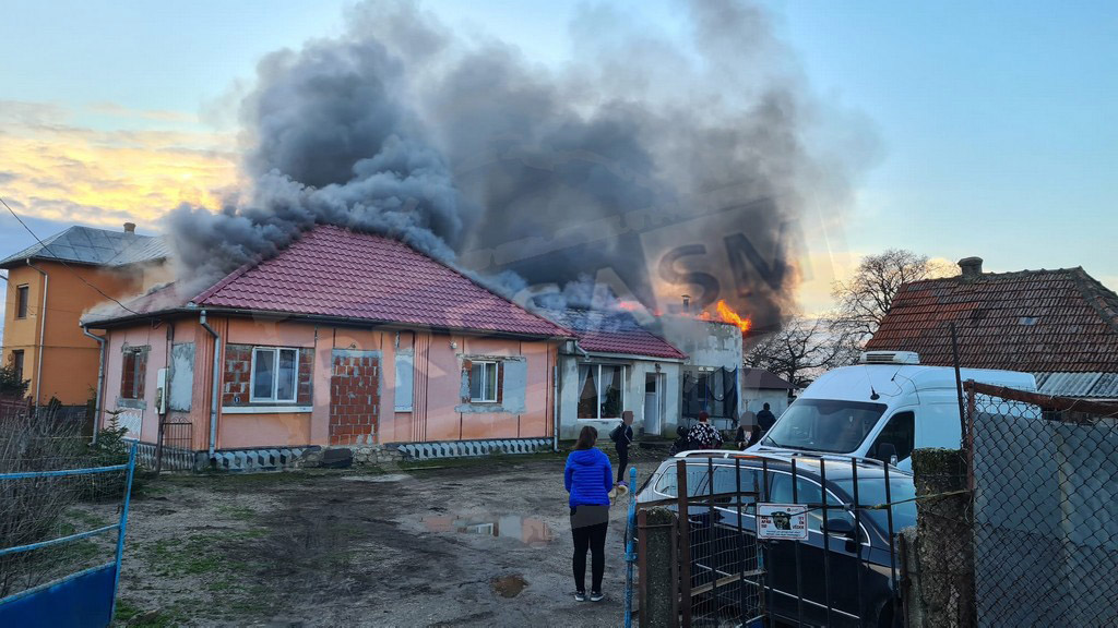FOTO/VIDEO. Casa unor sătmăreni a fost distrusă astăzi.  Ne cer ajutorul să o reconstruiască