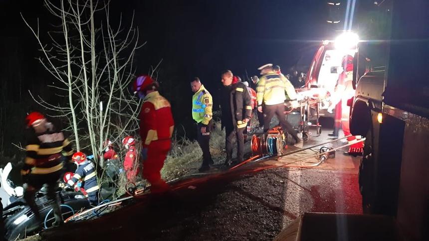 VIDEO. Accident în județul Satu Mare. Mașină într-un cap de pod, daună totală