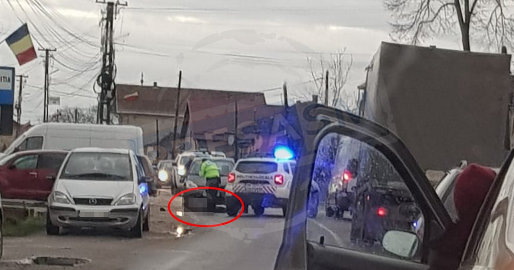 FOTO. Polițiștii sătmăreni confirmă. Femeia a fost lovită pe trecerea de pietoni. Transportată de urgență la spital