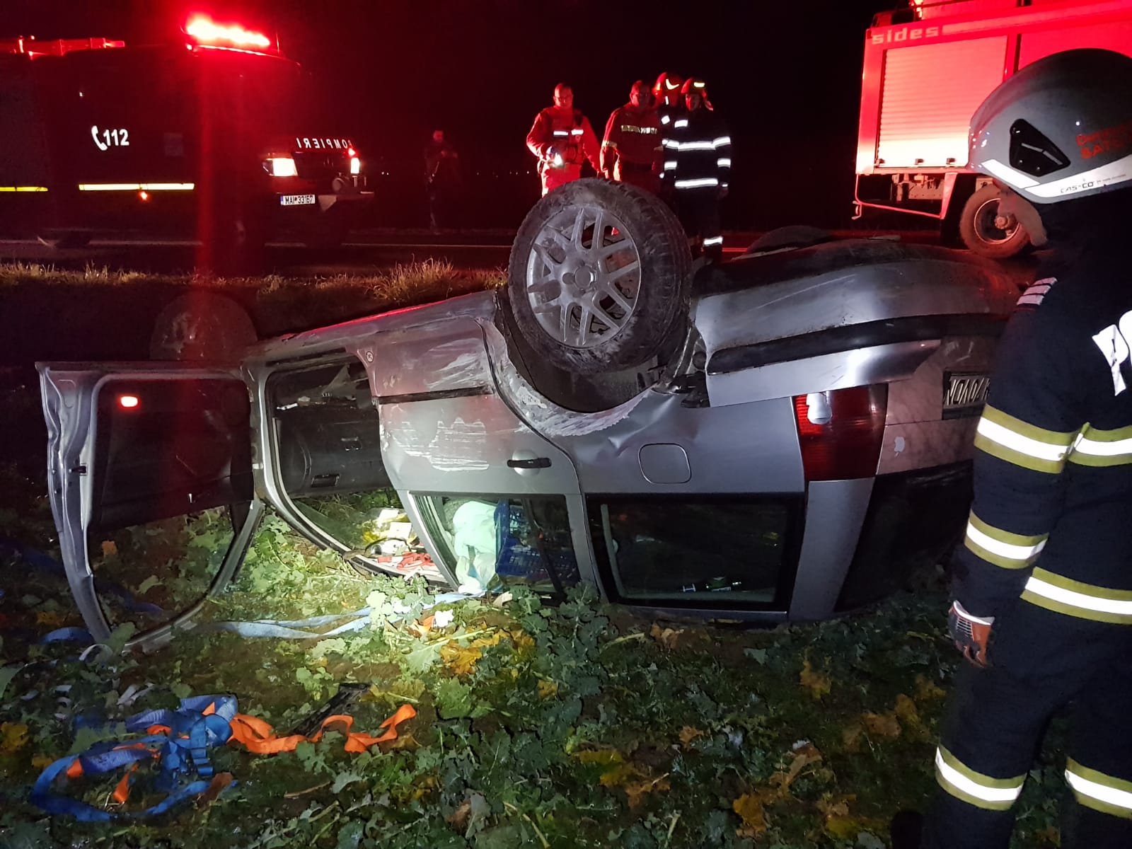 CONDAMNARE. De la petrecere, cu mașina răsturnată în șanț. Șoferul și iubita, la Urgență