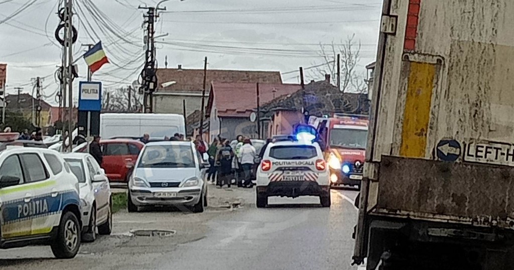 Femeie lovită de o mașină, în județul Satu Mare. A ajuns la Urgență