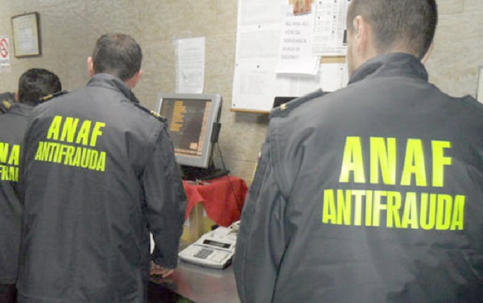 SATU MARE. Falși inspectori ANAF, reținuți. Au luat mită și au ”sigilat” bunuri