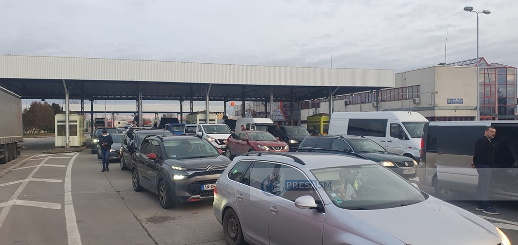 VAMA PETEA. Fenomenul ”Ucraina” pare scăpat de sub control. Pericol pe șosele