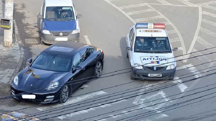 Cu Porsche-ul prin Satu Mare și cocaină la ”bord”. Șoferul a scăpat ”ieftin de tot”