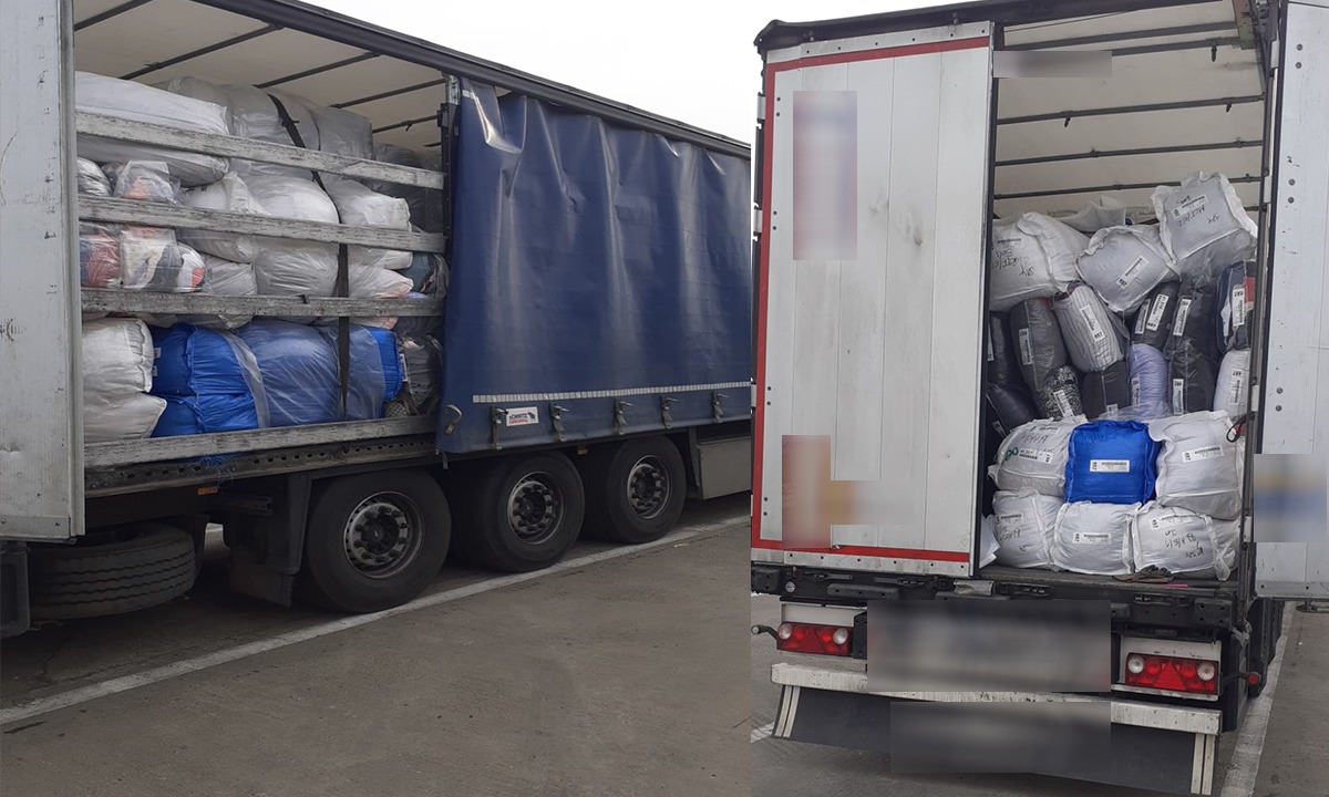 FOTO. TIR-uri cu deșeuri oprite în Vama Petea și retrimise în Ungaria