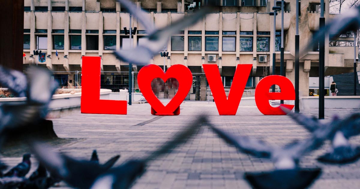 Surpriză pentru sătmăreni de Valentine's Day. Punct de foto pentru îndrăgostiți