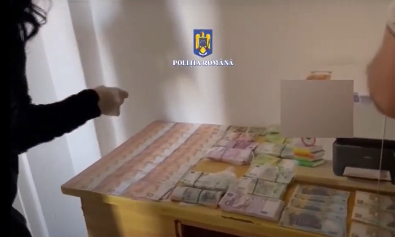 SATU MARE. Și-a cumpărat cu Iphone cu sute de euro…de jucărie. ”Plătește” cu ani de închisoare