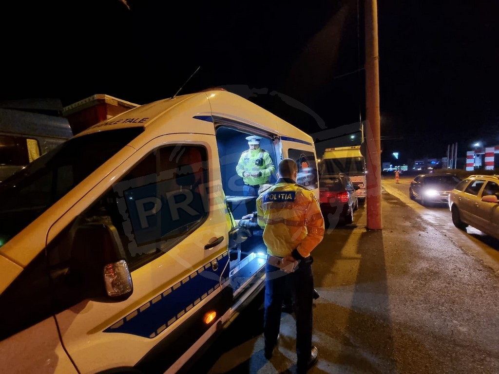 SATU MARE. Beat pulbere, a vrut să dea cu mașina peste un bărbat... de două ori