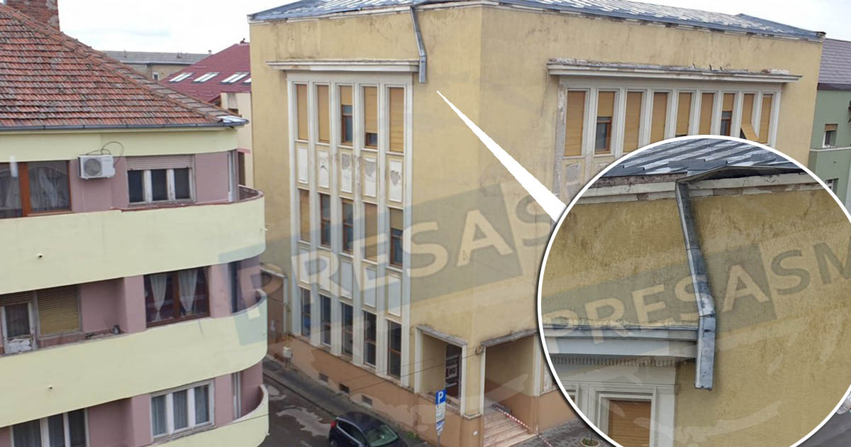 FOTO. Pericol pentru trecători și mașini, în Centrul Vechi din Satu Mare. Poliția Locală, la fața locului