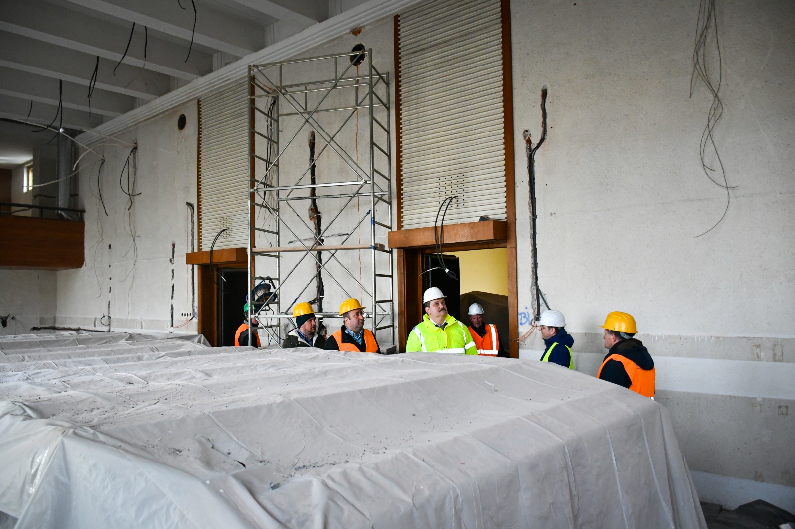 FOTO. Reabilitarea Muzeului Județean, în toi. Va avea panouri solare, lift: "Punem un mare accent pe dotarea cu tehnică digitală"