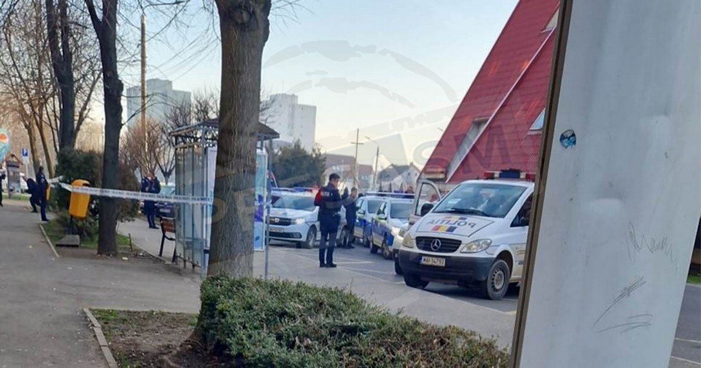 FOTO/VIDEO. Suicid pe stradă, în Satu Mare. Un bărbat s-a împușcat în cap