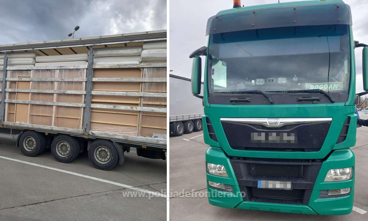 FOTO. Tone de mobilier și saltele interzise prin Vama Petea. Erau mai mult deșeuri, din Olanda