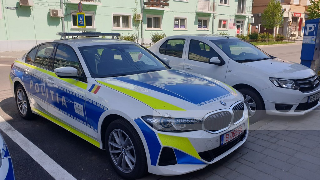 FOTO. Au sosit noile BMW-uri ale Poliției Satu Mare. Cai putere pentru prinderea șoferilor indisciplinați