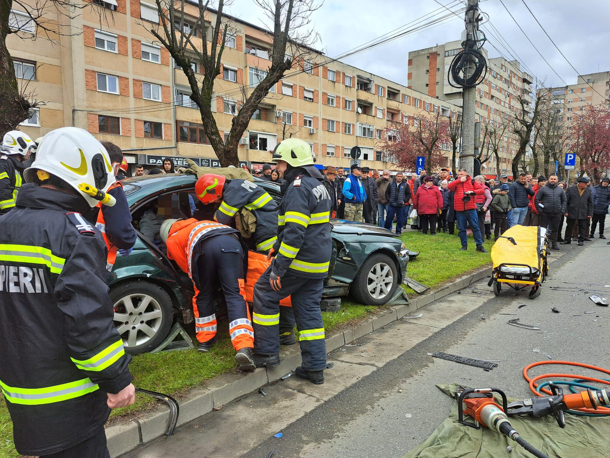 FOTO/VIDEO. Cum s-a petrecut accidentul grav de pe Drumul Careiului. O sătmăreancă a ajuns la spital