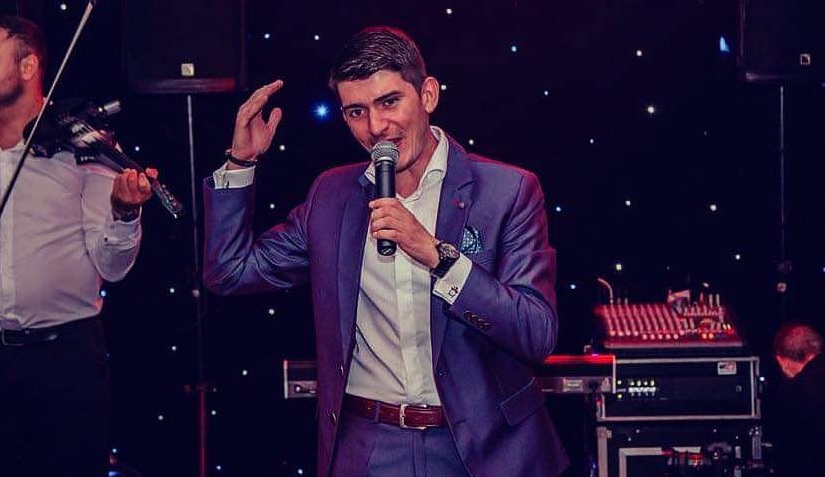 VIDEO. Cunoscutul și îndrăgitul artist sătmărean Rareș Cîmpan și-a lansat o nouă piesă